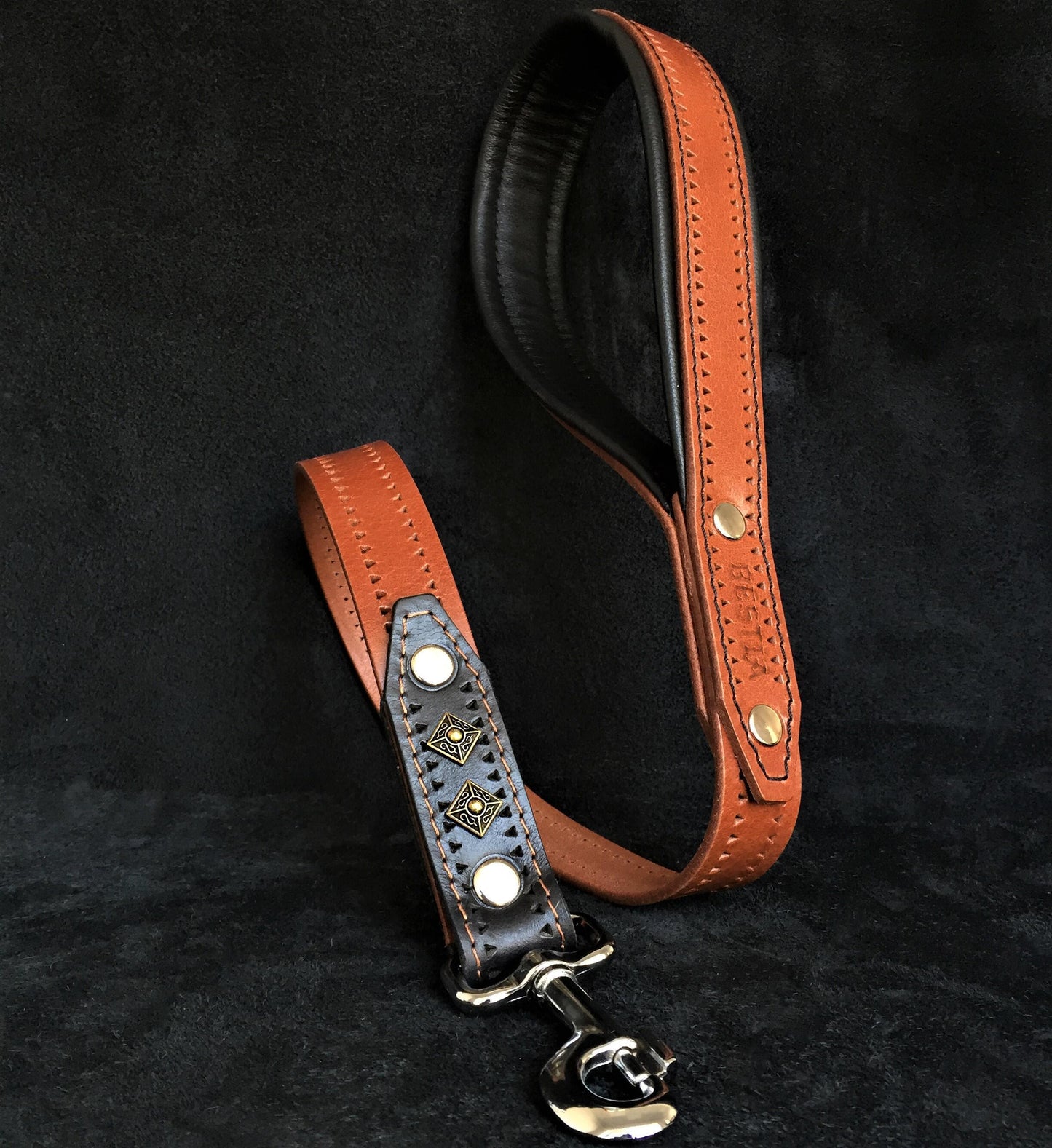 Premium Pet Guardian Gear: the "Balteus" brown leash - Sanctum Paws and Fangs