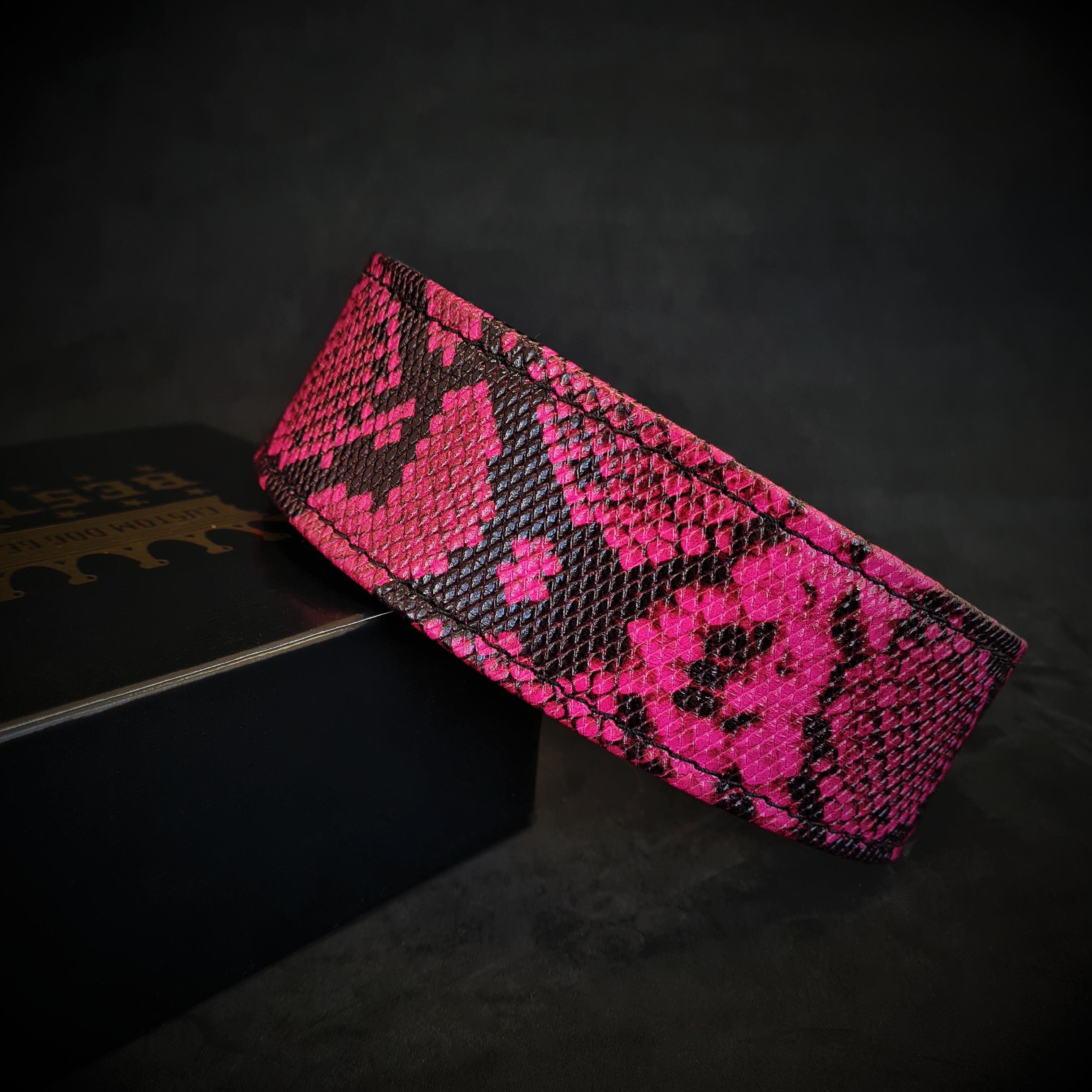 The ''Rock Python'' collar PINK – Sanctum Paws and Fangs