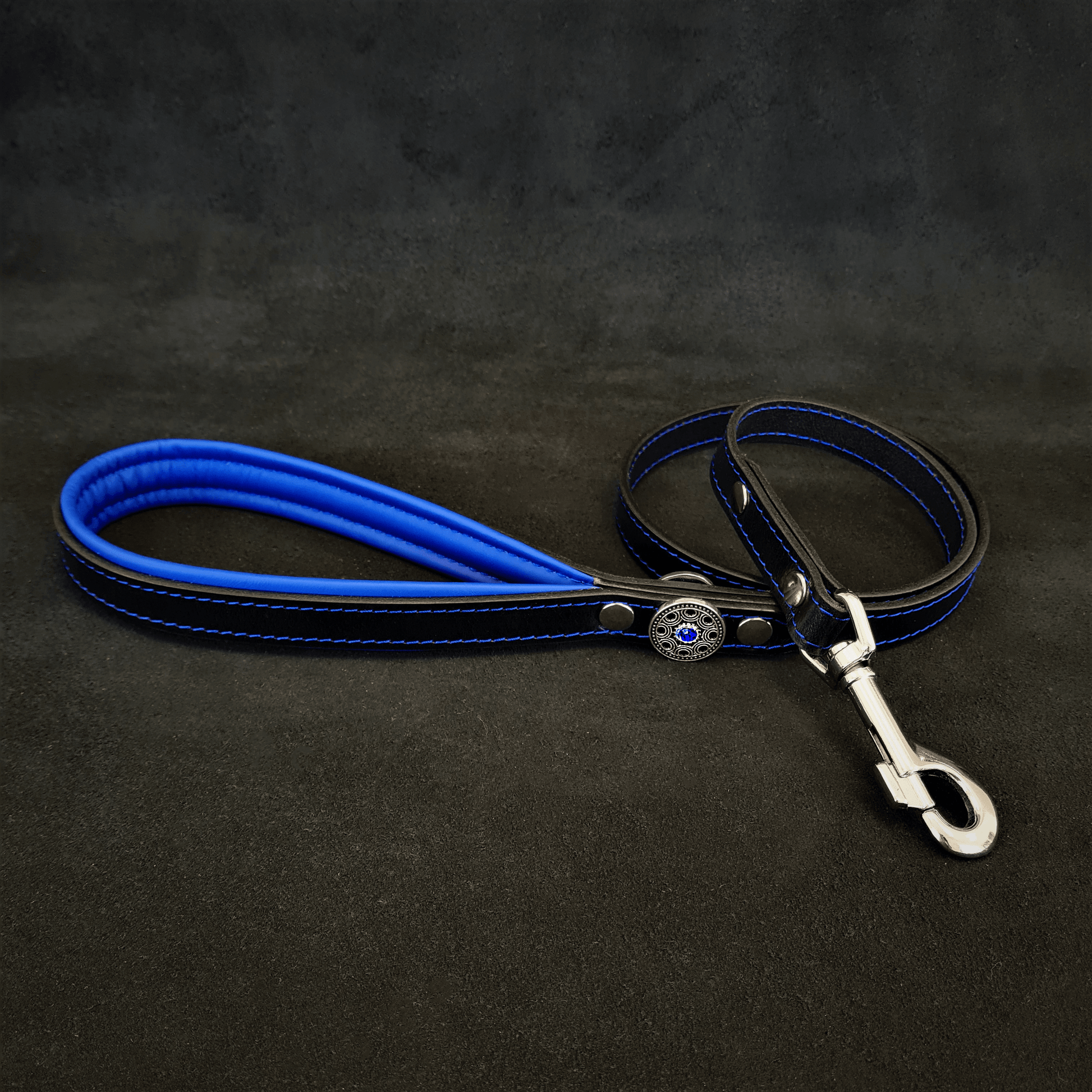 Premium Pet Guardian Gear: 'Bijou'' leather lead blue - Sanctum Paws and Fangs